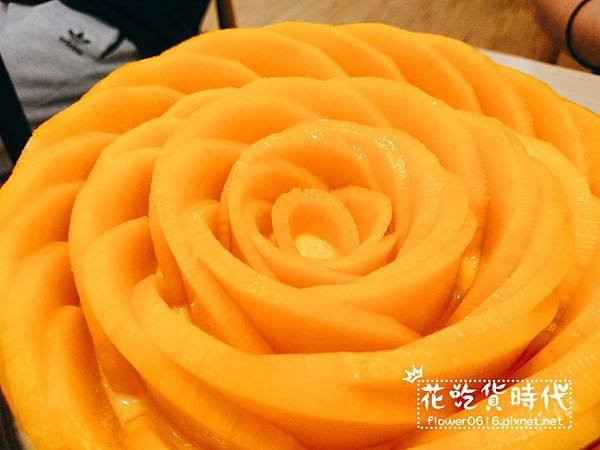 【台中西區】震撼你的視覺 花狀擺盤的芒果冰  春雪冰の屋