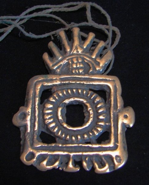 藏族（Tibetan）視【藏傳老天鐵】（Thogchags）為非常神聖護身符，擁有外太空、宇宙超強磁場，超自然界，超高神奇能量﹗