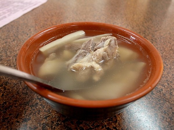 冷的竹筍湯