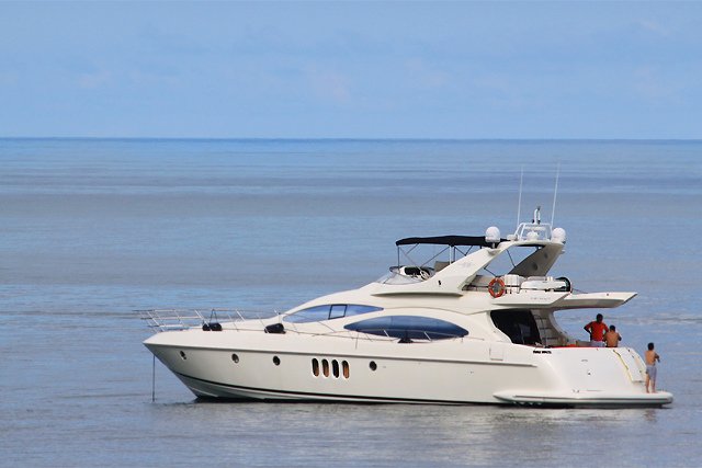 Azimut Evolution 68