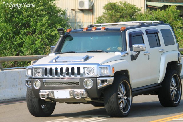 Hummer H3