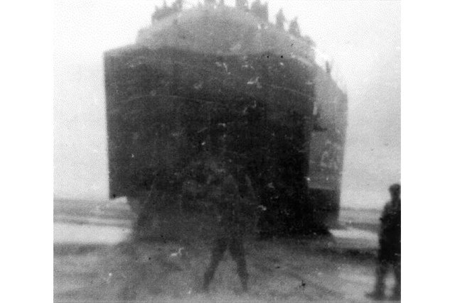 USS LST 279  Unloading Utah Beach Normandy 1944 Summer_640