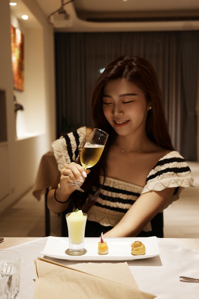 ║台中美食║預約制 隱身在民宅區的無菜單法式料理 『法漾法式