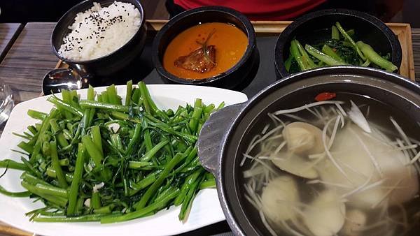 異人館台中永春店公司聚餐