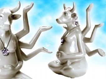 white-holly-cow-goddess-icon-jewellery-stand-money-box-1215-p[ekm]340x255[ekm]