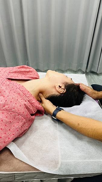 ［沐木養生］型男運動按摩舒壓撥筋，對症下藥鬆解氣結與肌肉！上