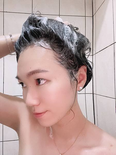 南法香頌#忍冬蜂蜜洗髮精#歐巴拉朵#實際洗髮精得分享