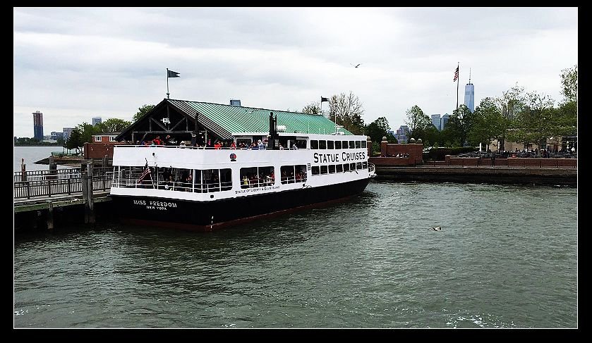 Statue of Liberty, Ellis Island - New York 2.jpg