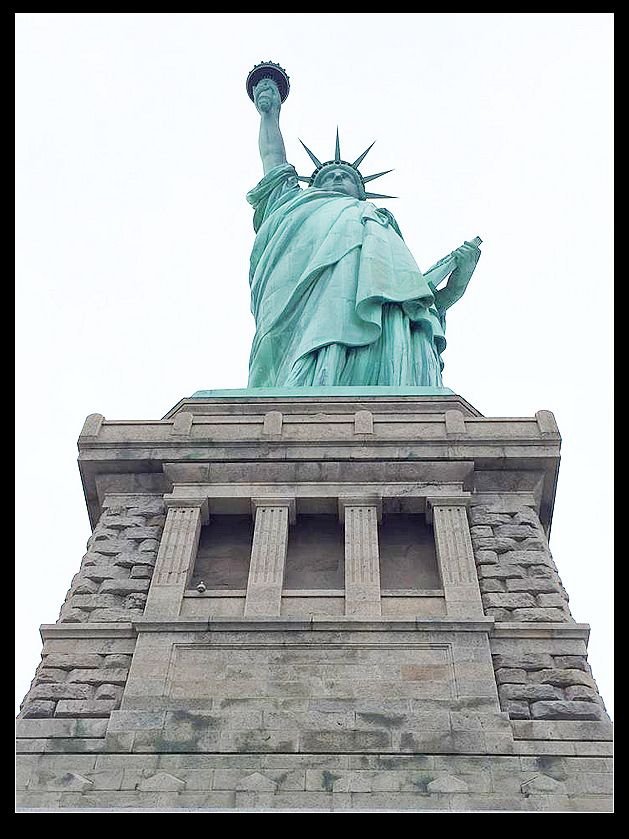 Statue of Liberty, Ellis Island - New York 9.jpg