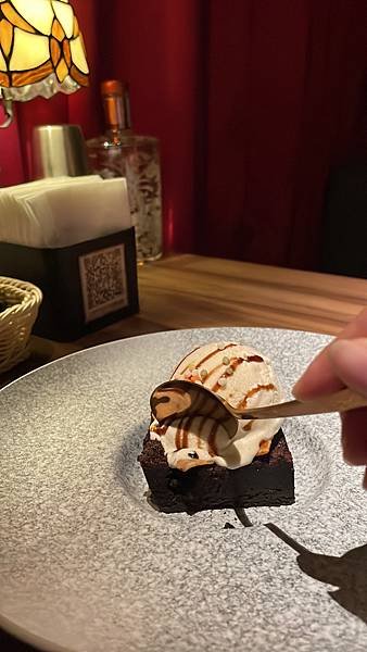 離城．放感情｜捷運六張犁站 隱身巷弄中老宅風格餐酒館．精緻餐