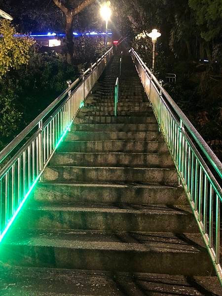 【雲林古坑-好星晴夜景泡腳咖啡廳】雲林這地方超讚的,還想再去