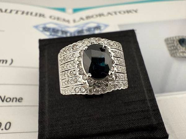 天然藍寶鑽戒 1.78ct 配鑽共約0.4ct 18K F1