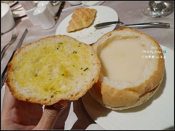 14.蓋子是香蒜麵包-可是也沒有熱熱滴soso.jpg