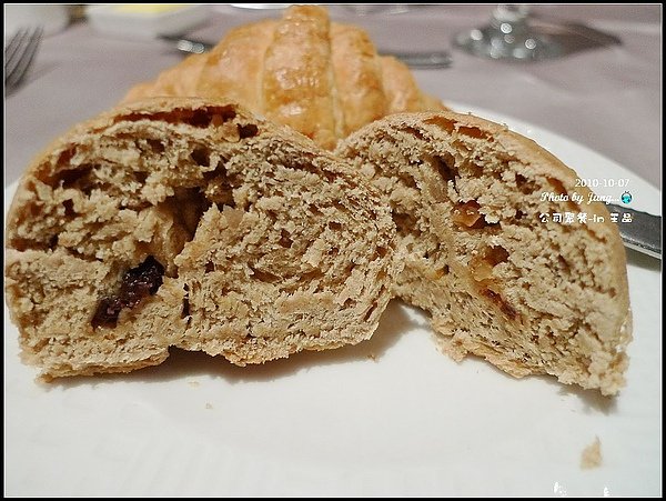 4.餐前麵包-沒有熱熱的.jpg