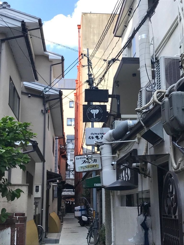 大象咖啡館.jpg