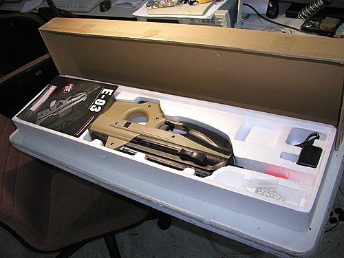 FN2000_02.jpg