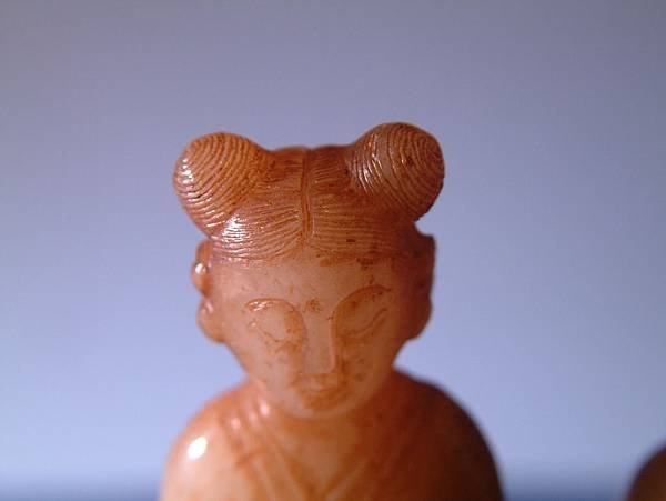 西漢白玉ㄚ鬟甬一對 (6).JPG
