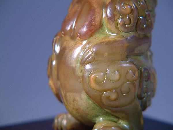 西漢白玉雲紋熊 (12).JPG
