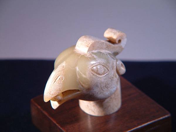 西漢青玉鳳啣珠杖首 (7).JPG