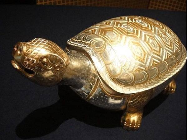 唐代法門寺地宮出土鎏金銀龜茶盒.jpg
