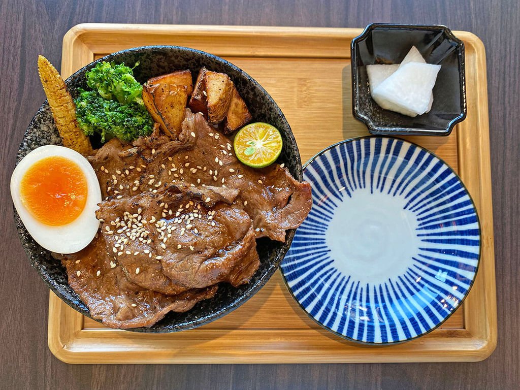 大河屋_板腱牛肉丼_172252.JPG