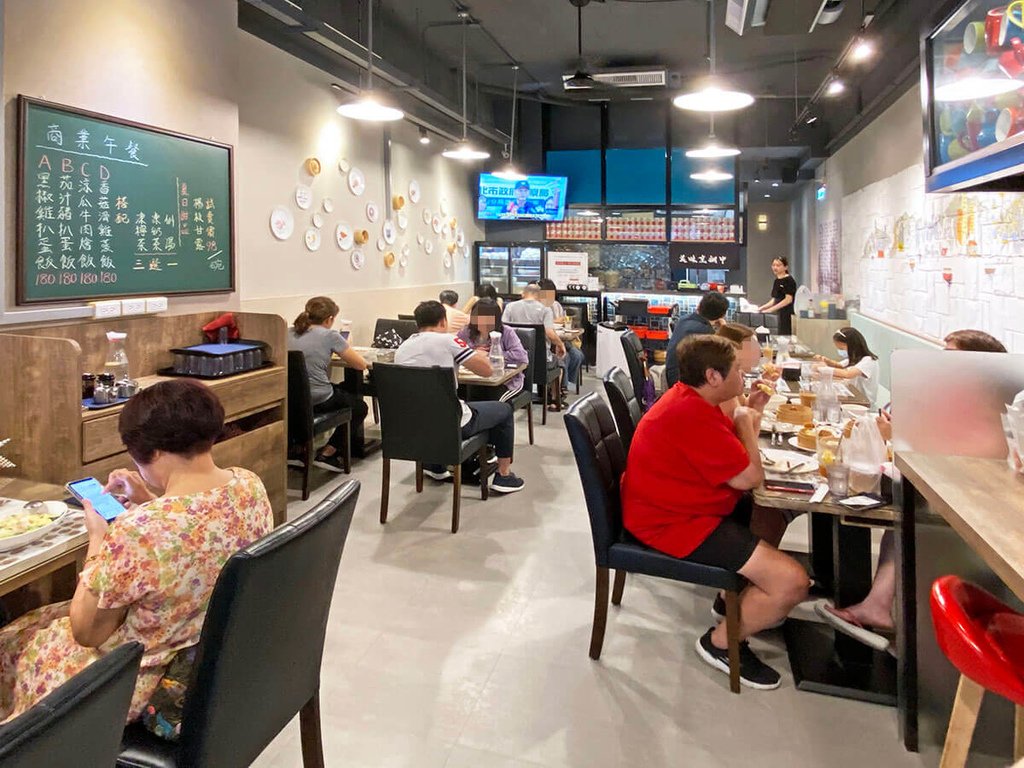 港飲港食茶餐廳_用餐區_123535.JPG