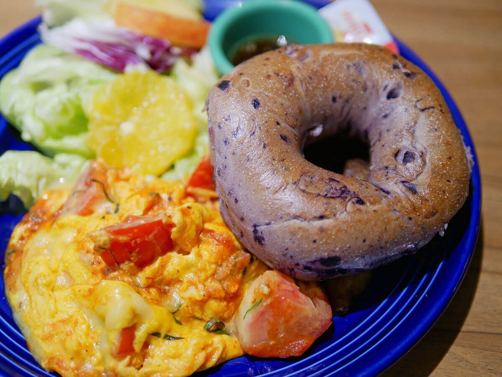 N.Y. BAGELS CAFE_諾利塔義式番茄羅勒炒蛋早午餐_121544.JPG