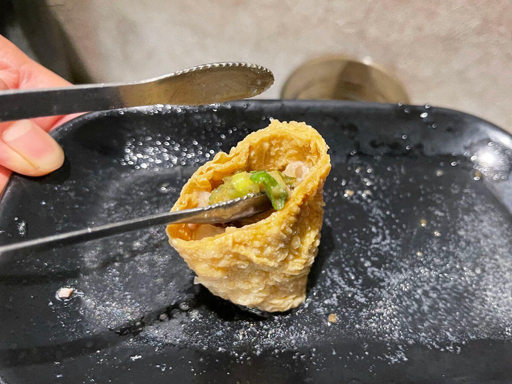 連進酸菜白肉鍋_私房吃法_豆皮包酸菜_133233.JPG