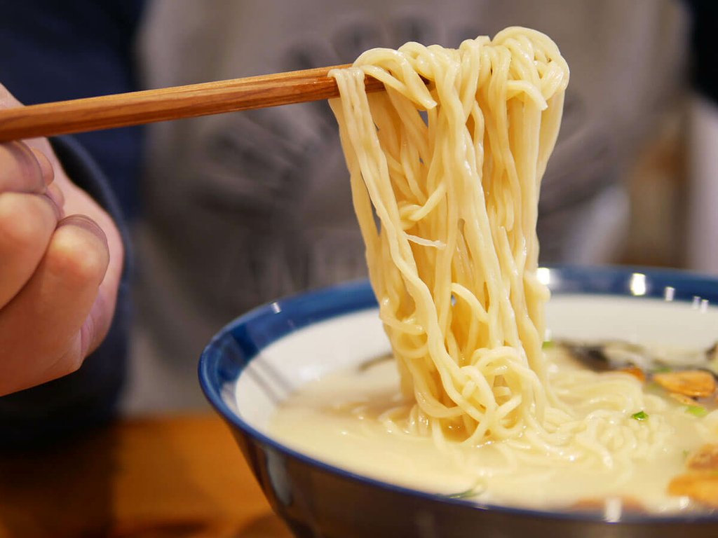 飽餐一頓_三蒜雞湯麵_143917.JPG