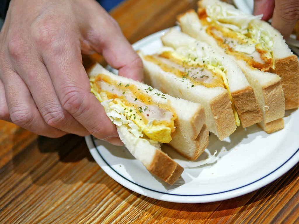 丄青初食_金沙炸雞鮮奶吐司_141907.JPG