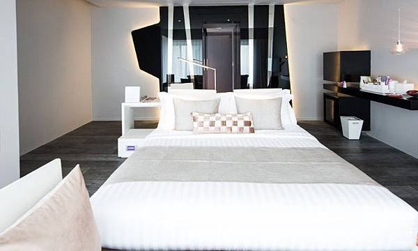 MODE room