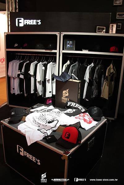 FREE&apos;S DISPLAY-005.jpg