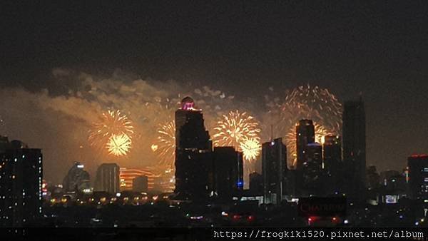 2025 泰國曼谷跨年夜和友人交換禮物