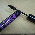 essence I LOVE EXTREME Volume Mascara3.jpg