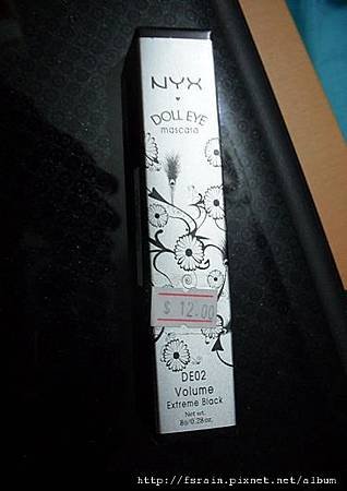 NYX Doll Eye Mascara-DE02 Volume Extreme Black-Box2