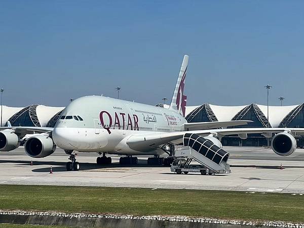 【卡達航空 – 招募自費培訓機師 Qatar Airways