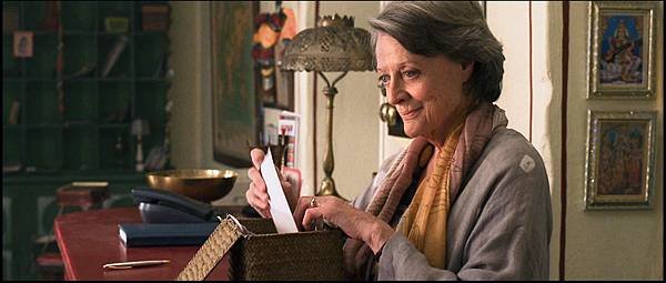 2011_best_exotic_marigold_hotel_010