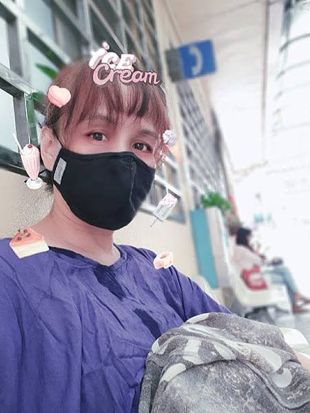 陪女兒考機車駕照