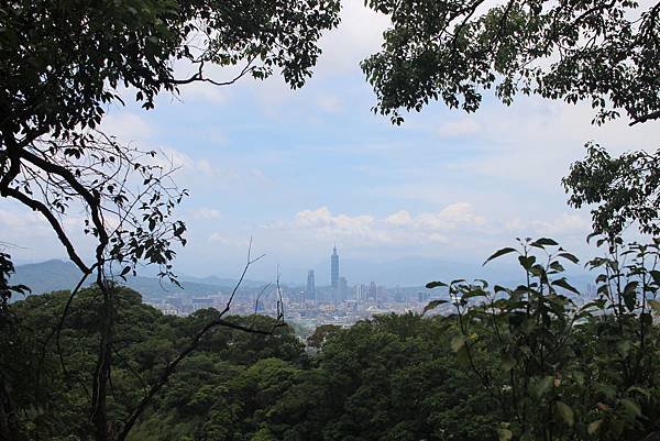 內湖碧山巖登山健走 (54).JPG