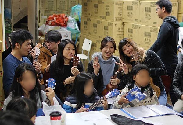 台北家扶中心烏克麗麗伴學 (39).JPG