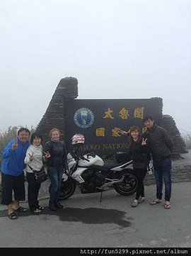 馬來西亞：吳先生夫婦，陳先生夫婦，在合歡山-太魯閣國家公園留影~