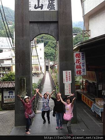 香港-黃&apos;s，蕭&apos;s，張&apos;s，廖&apos;s，四位好友在廬山溫泉!