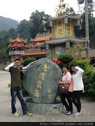 馬來西亞，吉隆坡：秀云，易發，媽媽，在阿里山-龍隱寺。