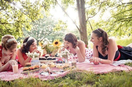 50s-American-Diner-Picnic-shoot-laughing-with-the-girls