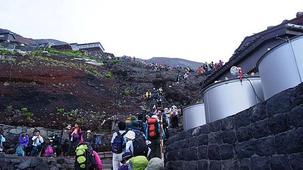 日本自助遊 [富士山登頂遊記及注意事項]