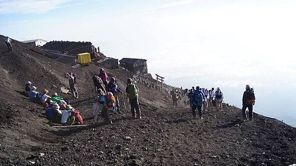 日本自助遊 [富士山登頂遊記及注意事項]