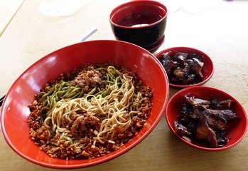 P1040008a.jpg