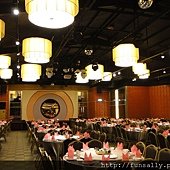 宴客餐廳(往舞台正拍).JPG