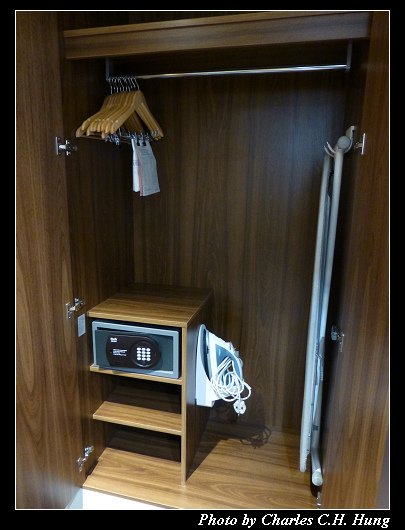 Hilton_54.jpg
