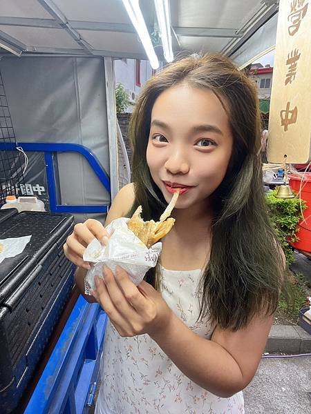 《桃園中壢美食》新明夜市必吃捲餅：二代卷